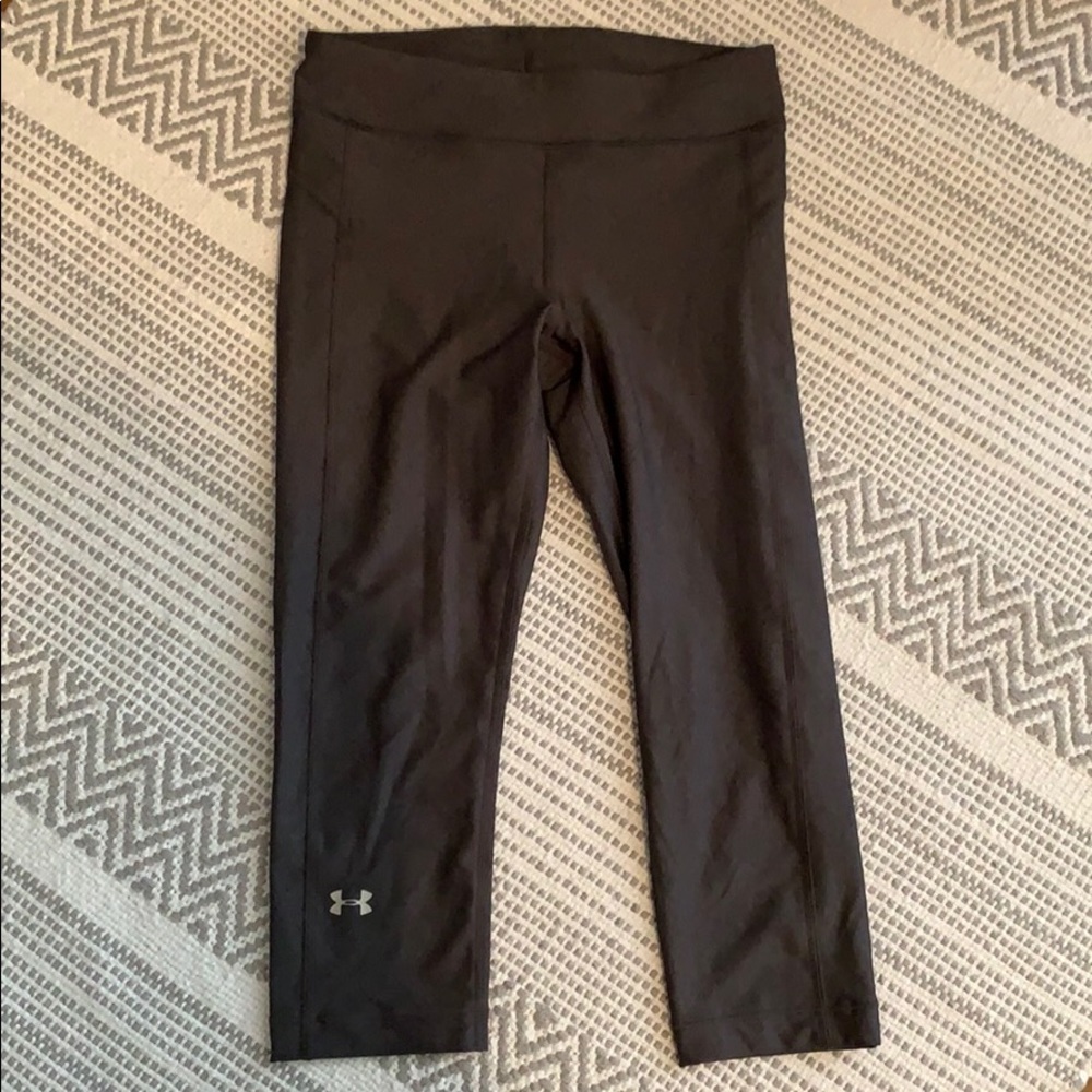 Under Armour - Grey Capri Leggings - NEW XS